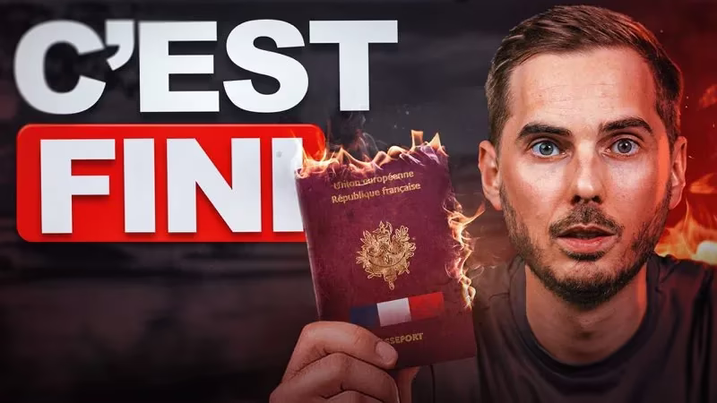 Miniature YouTube réalisée pour OseilleTV : le texte C’est fini et un passeport français qui brûle dans une main
